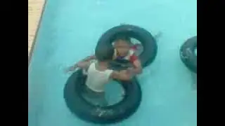 ADIK KAKAK BERENANG DI KOLAM KABUPATEN PROBOLINGGO, 16 JULI 2016.