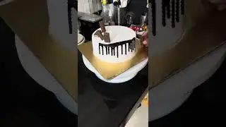 EASY WHISKEY BOTTLE Cake Tutorial |Alcohol Theme Cake Design |How to Decorate an Adult Birthday Cake