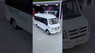 🚌 Force Traveller Tourist 1/24 Scale Model | Diecast Miniature #automobile #scalemodel #miniature