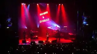 Bruno Mars - Nothing on you / Grenade (live Paris 05.03.11)