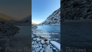 Cold air, calm soul #mountains #manali #ataltunnel #song #arijitsingh #music #travel #river #foryou