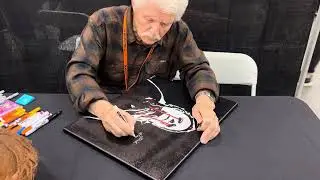 Dick Warlock signing my Michael Myers painting made by @little.hellcat at the Halloween 45 event