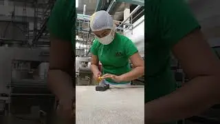 LADY BUTCHER PROPER SHARPENING OF KNIFE