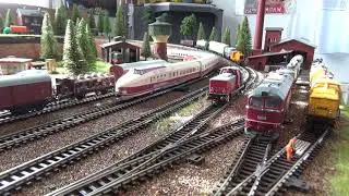 Kres TT 1815 DS Triebzug BR 175 Jugendklub 