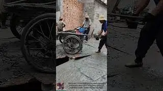 Manual Concrete Pouring Method || Smart Labor-Saving Technique