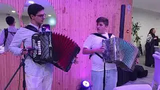 🍀M&uacute;sica Tradicional Anima&ccedil;&atilde;o no Jantar dos Amigos Pedro  Cachadinha🍀