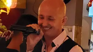 Zanger Ricky Ricardo Restaurant Sunrise Albir