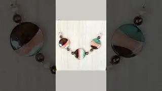 Marbled Natural Shell Floating Necklace.