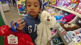 VISITING BUILD A BEAR WORKSHOP