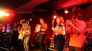 The Mouldy Lovers - 'Fibonacci Sequence' Live at Sol Bar