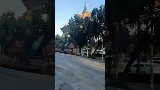 Khon Kaen, Sri Chan avenue et la Porte de la Ville