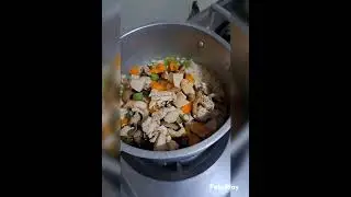 Chicken kamameshi made with 5 types of ingredients