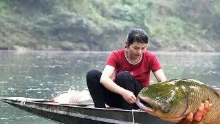 One wonderful day, the girl went fishing in the stream and unexpectedly caught many large fish.