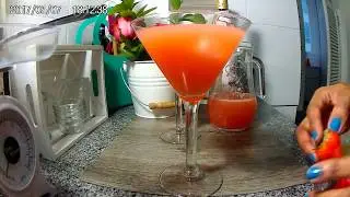 THE STRAWBERRY COSMOS