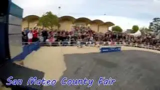 The Crowds of the All-Alaskan Racing Pigs