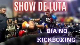 Luta Feminina de kickboxing - Atleta Bia (50 Kg)