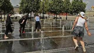 Girls, fountain and black and white spray-3! Season 2023./Девушки, фонтан и черно-белые брызги-3!