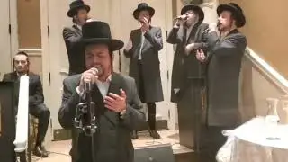 Hershy Langsam 🎹 Meilech Braunstein 🎤 Shira Choir 