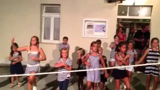 Barguljska dica plesu Sve bi seke ljubile mornare by Martin