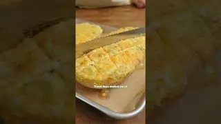 The most GARLICKY garlic bread
