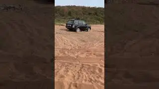 L322 Range Rover sand action. Awesome exhaust sound