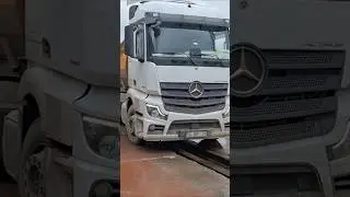 Will the truck be like the first day again? | Satisfactory truck wash #truckwash #carwash #trucking
