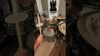 DIY floor tom muffling, read how below in the description