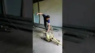 How does a farmer make a bamboo hat?