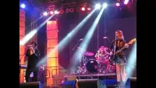 Uh Huh Her Live 