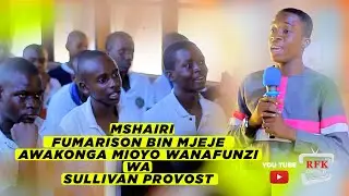 Fumarison Bin Mujeje Akonga Mioyo ya Wanafunzi wa Sullivan Provost kwa Ushairi. #sullivanprovost