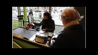 Faut-il &eacute;tendre le travail dominical?