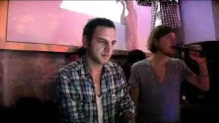 BASTI GRUB -DESOLAT- U300 @BerlinZOOM (Donky Club - Barletta_Italy)_18-12-2010.mpg