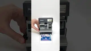 How to vintage Polaroid Spirit 600 LSM Grey work&rsquo;s how to put in cassette looks like