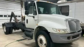 2006 International 4300 Hook Lift