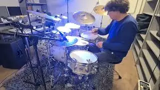 Drumming along the soulful track 'Vain' by Christian Kuria on DW Collectors Broken Glass drums (2)