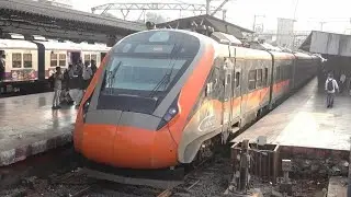 Just Too Good Acceleration & Clearance By 20 Coach Solapur Vande Bharat Express From Dadar, Mumbai !