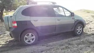 В поисках ПРИКЛЮЧЕНИЙ Renault Scenic RX4 ПОКАТУШКИ  // ОНА БОИТСЯ КОРОВ