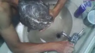 Wheelchair Style - A quick Hair Wash & Shampoo In the Sink - L1 injury 6-19-12