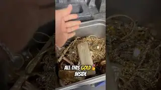 💰MELTING SCRAP GOLD💰&bull;&bull;&bull;#nyc #newyork #diamonddistrict #gold #jewelry #shorts #youtube
