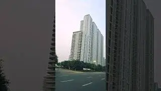 Gurgaon's best road and best society.          #gurgaon #travel #gurgaonfloors  #roads #bestroads