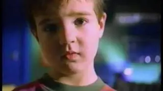 Kraft Cheese and Macarooni Commercial  - Boy Spills -  I got the Blues (2001)