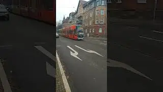 Hier sieht man die 1206 auf der Linie 1 ins Gleisdreieck Herrmann Meyer Stra&szlig;e fahren und rausfahren