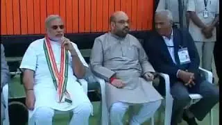 When modi meets ms dhoni and team india....