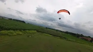 Chasing Paramotor Remote Control Aeromodelling Pakai Drone Pavo20 Pro 