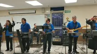 Jesus Está Pasando Por Aquí - Coro Misioneros de Jesus