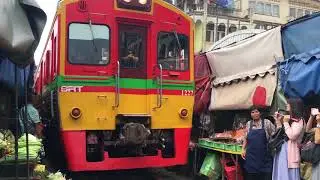Maeklong Railway Market