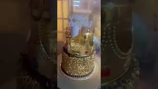 golden king crown cakes 🎂👑 #cakedecorating #cakes #youtubeshorts  #king  #golden