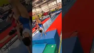 Ribaltata a volteggio #volteggio #ribaltata #ginnasticaartistica #gym #acrobatics #gara #sports #wow
