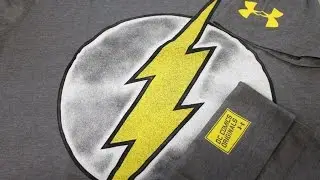 Outfit Unboxing -- Under Armour DC The Flash Shirt