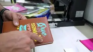 DTF UV EM PAPELÃO REVESTIDO